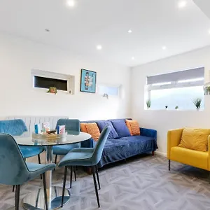 Apartment Kings House Hayes, West London A, Northolt (Greater London)