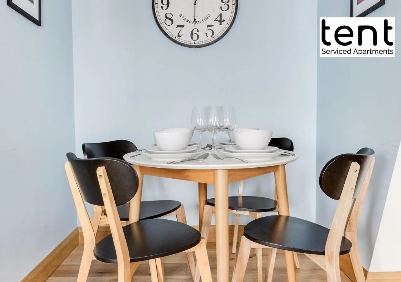 Tent Serviced Apartments Chertsey: Bright Two-Bedroom with Free Parking United Kingdom